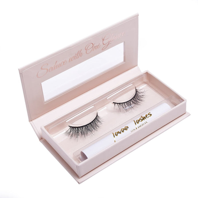 All Eyes on Lavaa Lashes Delicate Lash