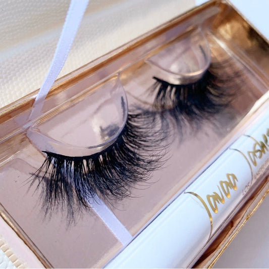 How to Use Stackable Lashes to Elevate Your Look - Lavaa Beauty