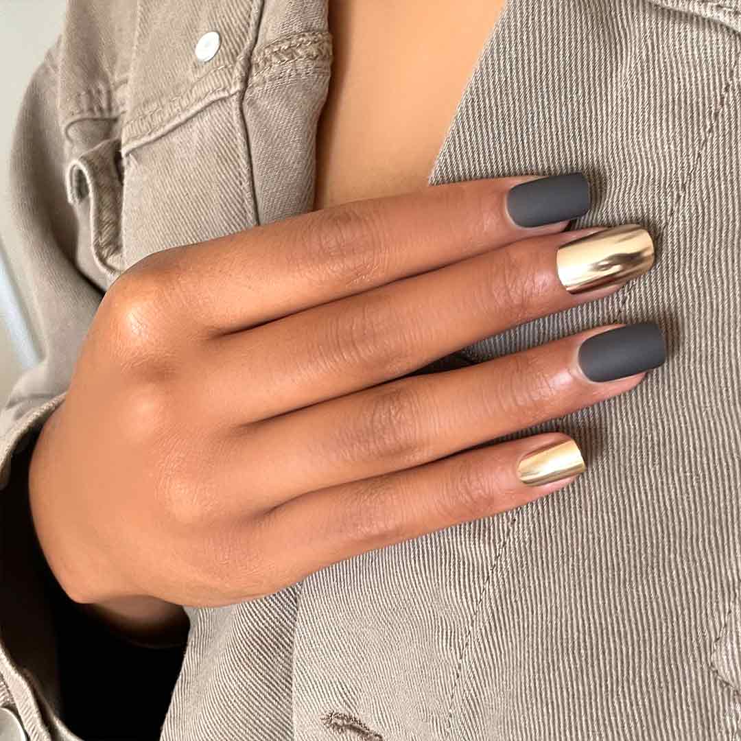 AZTEC CHROME Swatch: Gold Short Square Press On Nails | Lavaa Beauty