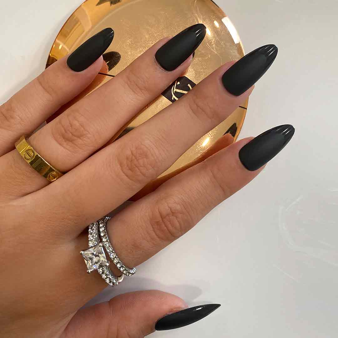 CLASSIC BLACK Swatch: Medium French Almond Press On Nails | Lavaa Beauty