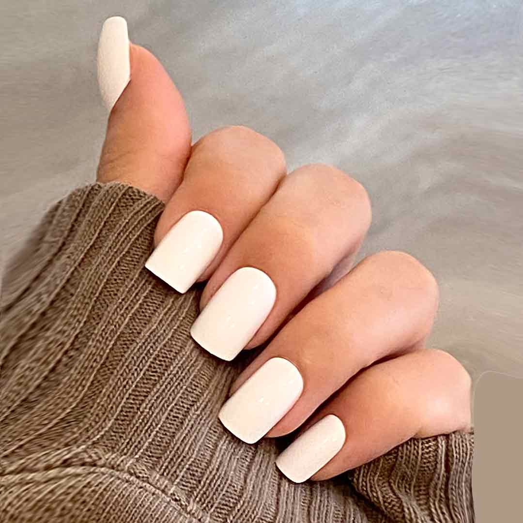 CLASSIC WHITE Swatch: Short Square Press On Nails | Lavaa Beauty