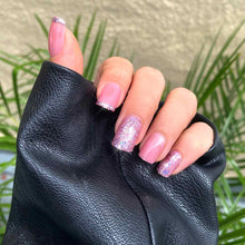 NEUTRAL SPARKLE Swatch: Short Pink Glitter Press On Nails | Lavaa Beauty